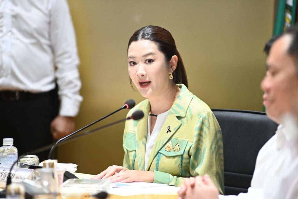 นางสาวปิยะรัฐชย์ ติยะไพรัช รมช.เกษตรและสหกรณ์