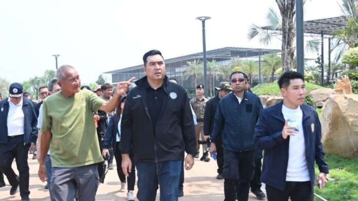 นายวัชระพล ขาวขำ รัฐมนตรีช่วยว่าการกระทรวงเกษตรและสหกรณ์ ลงพื้นที่ตรวจความเรียบร้อยงานพืชสวนโลก