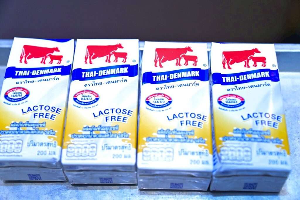 ผลิตภัณฑ์นมโรงเรียนโครงการส่งเสริมการบริโภคนมสดแท้ 100% จากน้ำนมดิบในประเทศ